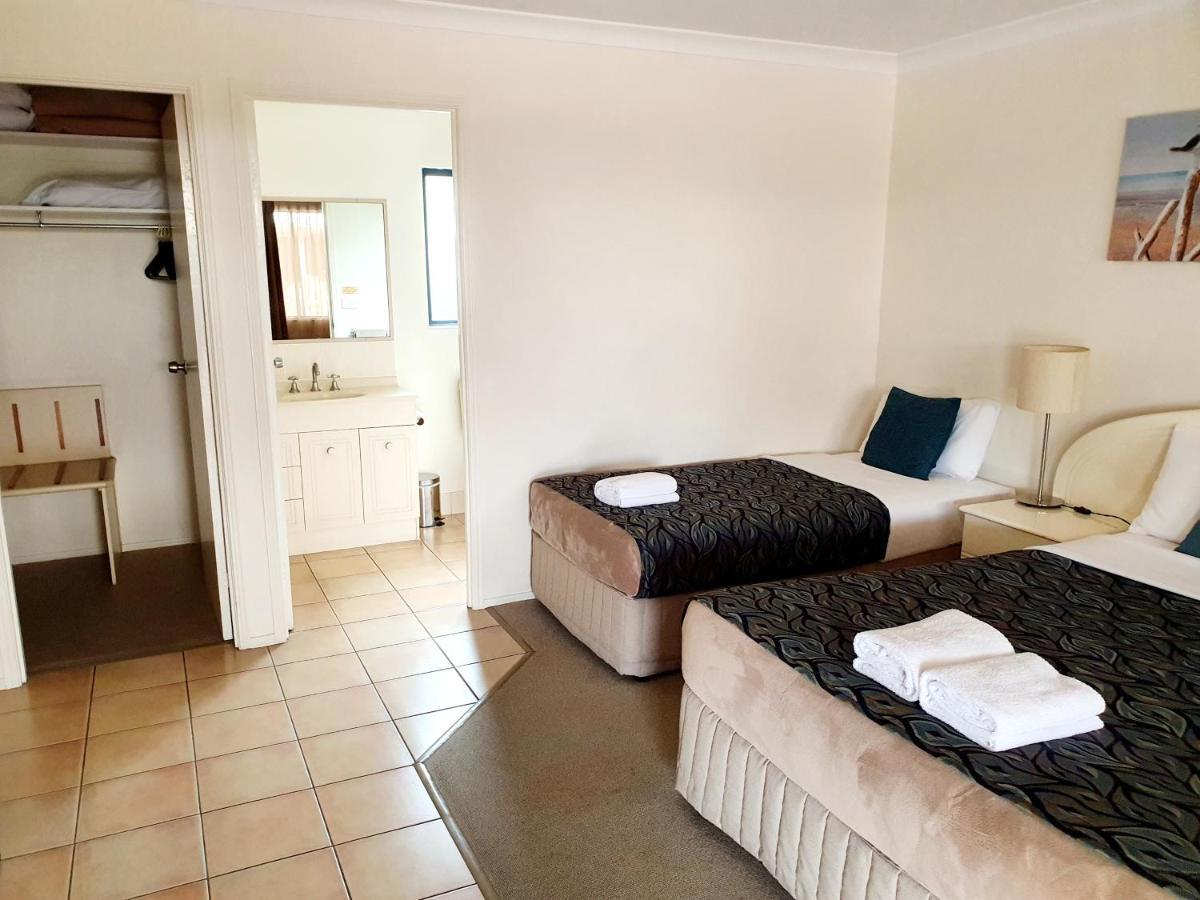 Rockhampton Palms Motor Inn Δωμάτιο φωτογραφία