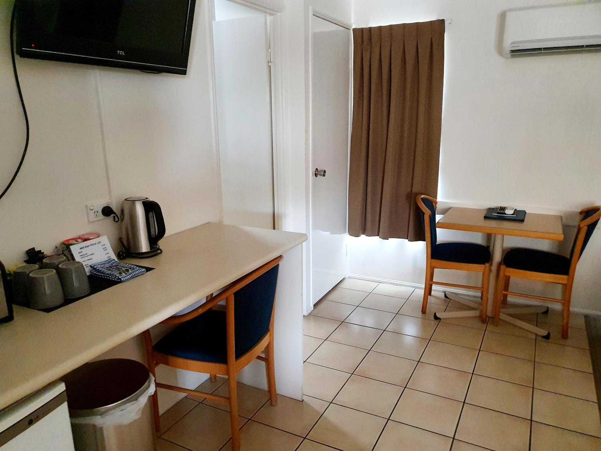 Rockhampton Palms Motor Inn Δωμάτιο φωτογραφία