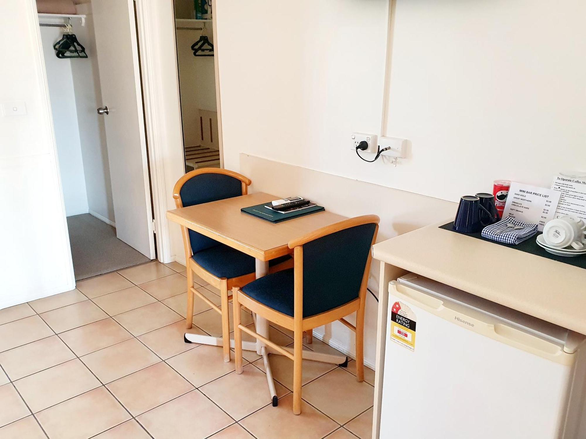 Rockhampton Palms Motor Inn Δωμάτιο φωτογραφία