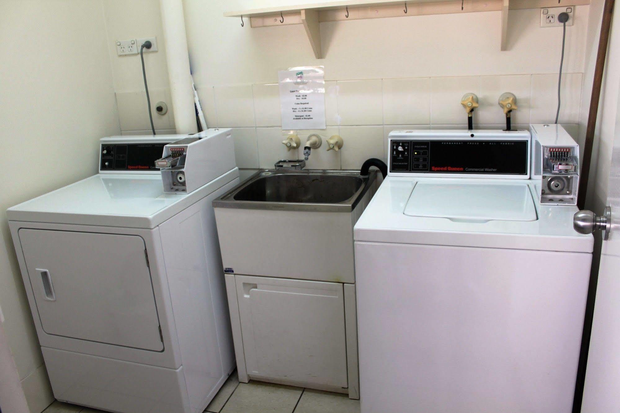 Rockhampton Palms Motor Inn Εξωτερικό φωτογραφία